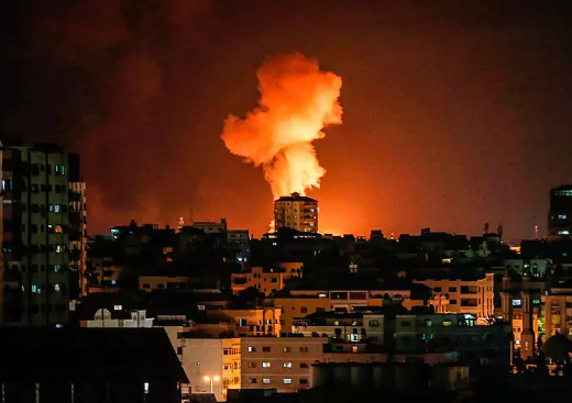 Israel launches heavy bombardment on Syria amid escalating Druze–Syrian clashes. Airstrikes hit Damascus defence sites and Suwayda convoys, killing military personnel and civilians